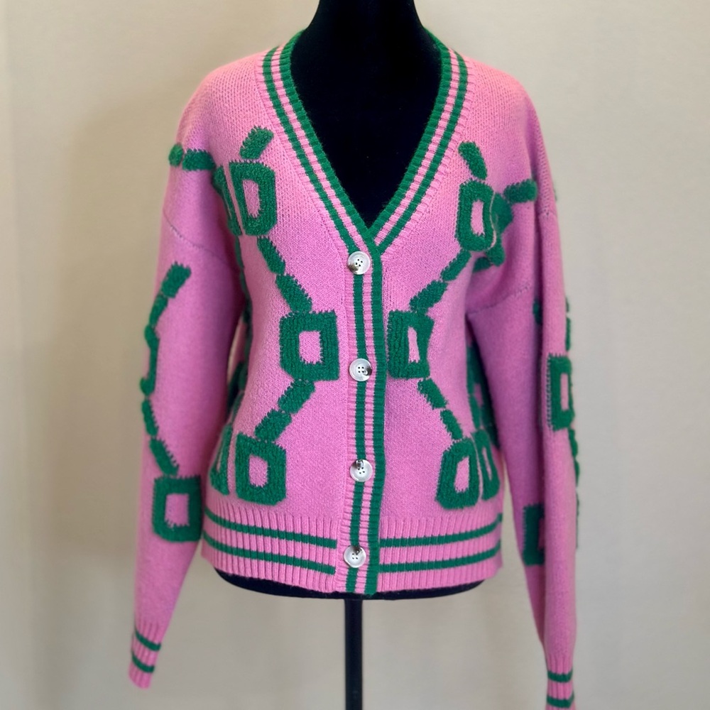🍒NWOT Pink and green sweater